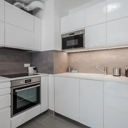 Bpr Galactic Empire With Balcony Appartement *