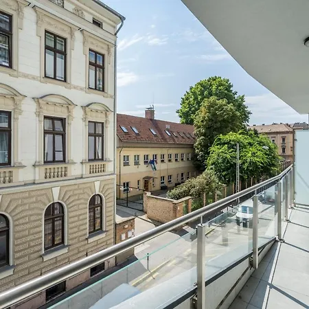 Bpr Galactic Empire With Balcony Budapeszt